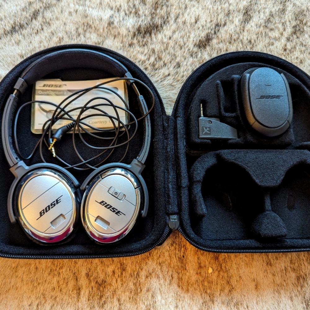 Bose Quiet Comfort Noise Cancelling Headphones